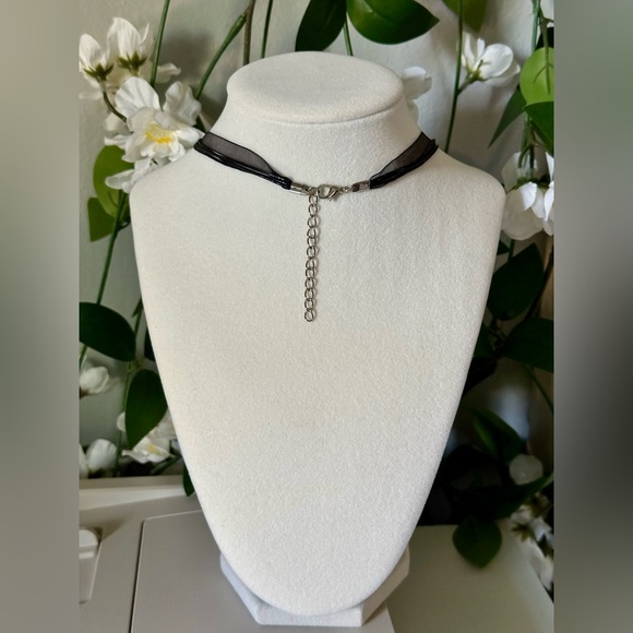 Ribbon Necklace with Gothic Cross Pendant Black Adjustable Brand New - Picture 4 of 8